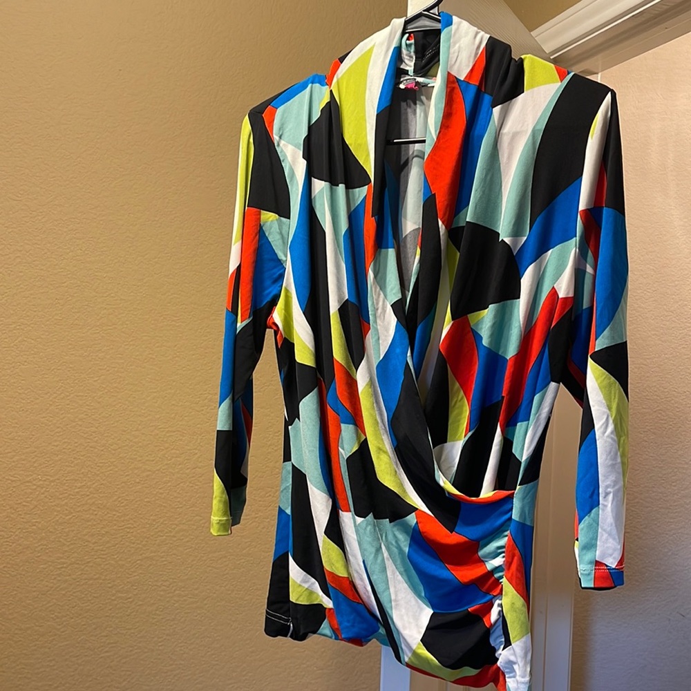 Vince Camuto Multi-colored top SZ - XL